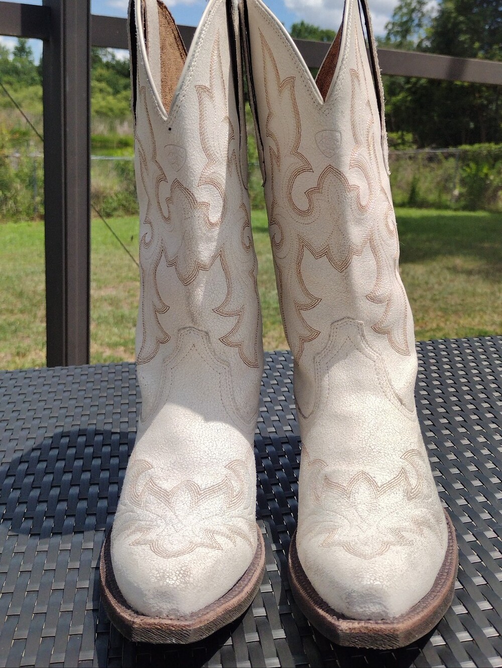 Ariat Cream Western Heeled Cowboy Boots with Brown Heel - Picture 3 of 16